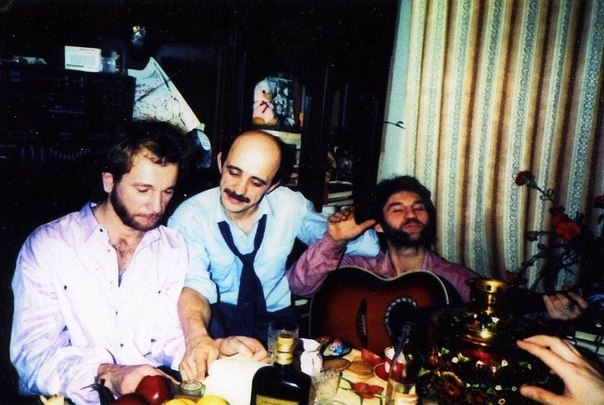 Знакомства в творческой среде открывали новые возможности