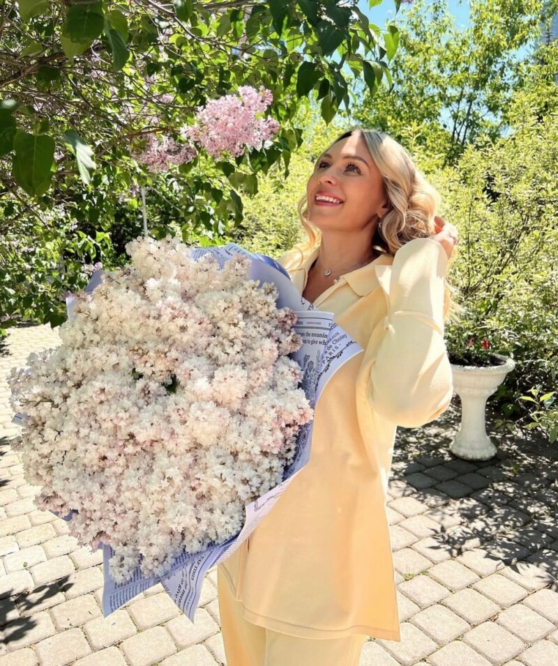 «Вы как сестры!»: почему 46-летняя мама Лианы Шульгиной выглядит моложе дочери и скоро снова станет бабушкой