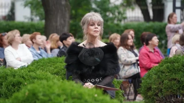 Любовь Казарновская