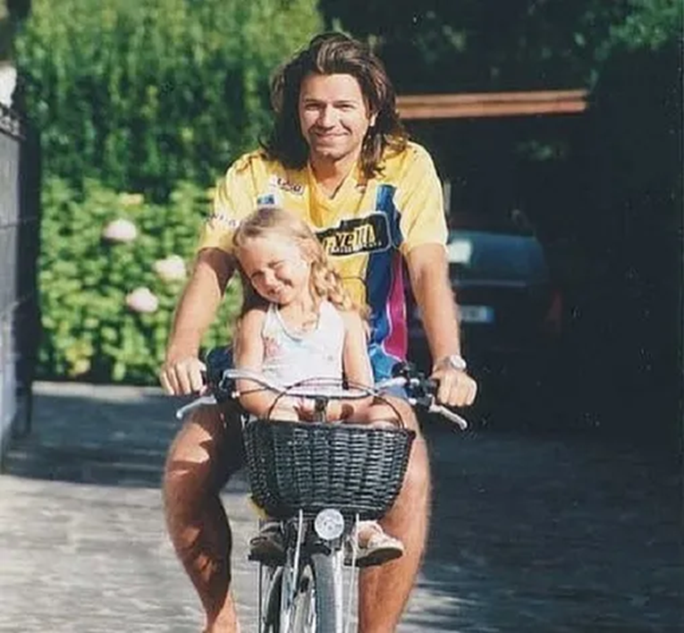 «Суповой набор»: как 24-летняя Стефания Маликова шокировала фанатов и почему её критикуют