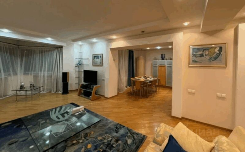 Московская квартира, подаренная Юрием Лужковым, была продана спустя годы.