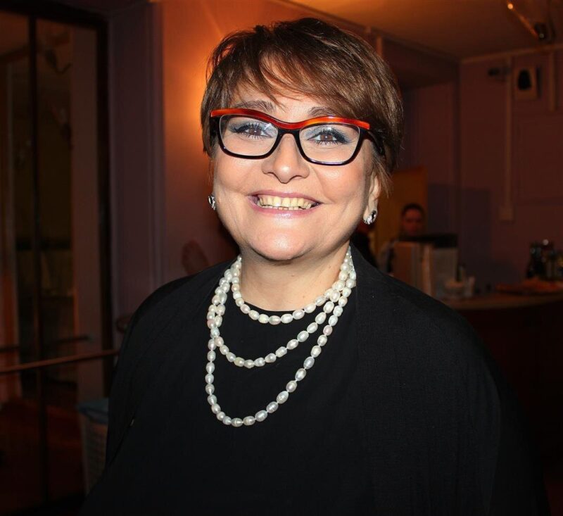 «Я женюсь на этой высокой девочке»: почему единственный мужчина Ии Нинидзе не дожил до свадьбы, оставив актрису с двумя детьми?