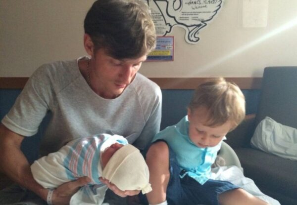 «Ей не нужны были никакие другие»: Как Павел Воля спас Ляйсан Утяшеву от трагедии и что стало с их детьми спустя 13 лет брака