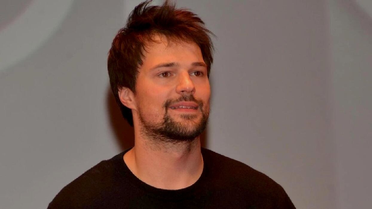 Данила Козловский в честь 6-летия дочери Оды Валентины показал редкие кадры из гор