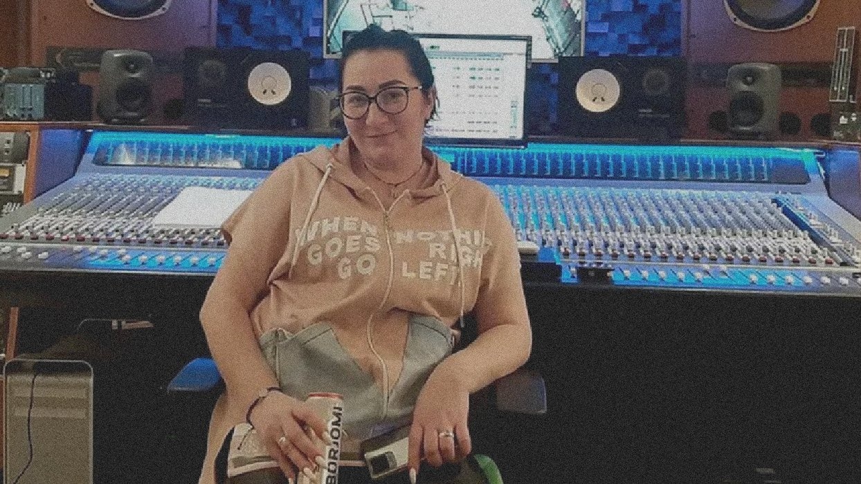 «Я понимаю, что вам надо работать. А мне вот нужно… наверное, отдыхать»: экс-солистка «Вороваек» Яна Павлова о гибели детей