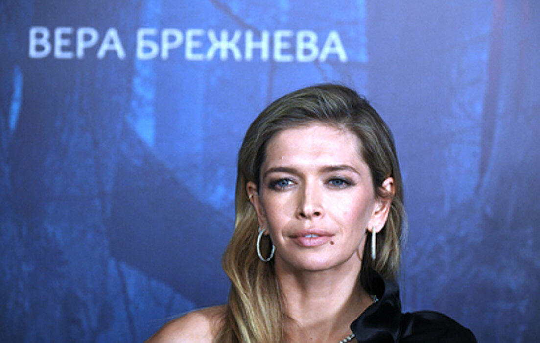 Вера Брежнева впервые прокомментировала слухи о беременности