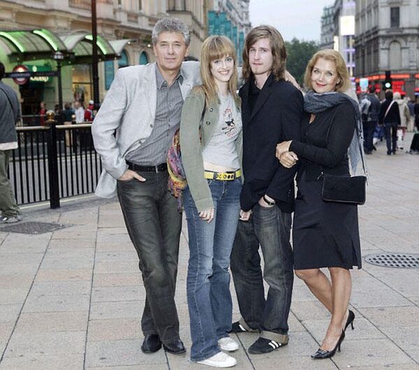 «Оставь ребёнка!» : Как одна телеграмма спасла жизнь Ирине Алфёровой, почему её красота стала проклятием и кто в 60 лет остановил от пластики