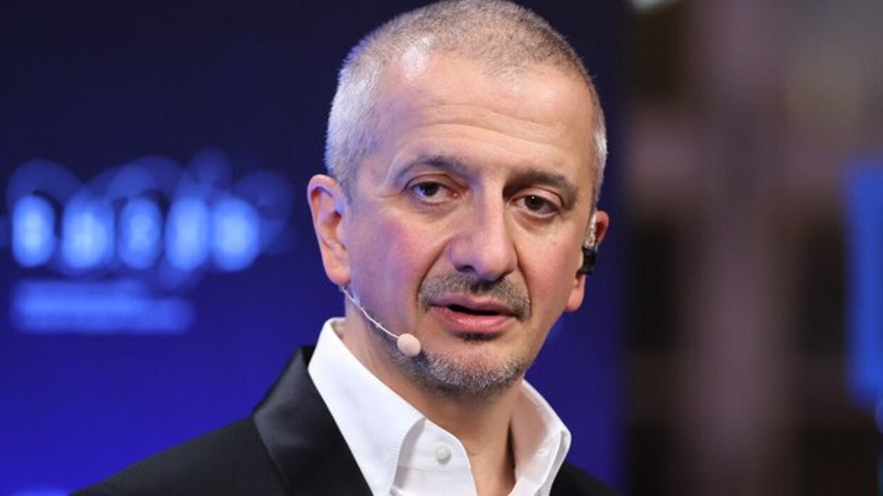 Давид Шнейдеров: «Решение о новом и. о. ректора Школы-студии МХАТ нужно принимать с учетом мнения коллектива»