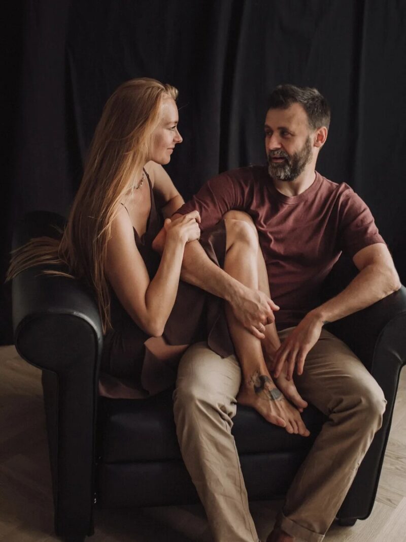 «Я человек увлекающийся»: 81-летний Александр Михайлов жил на две семьи, но его дочери Анастасия и Мирослава смогли построить крепкие браки и подарить звезде внуков