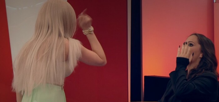 Алена Кравец ударила дочь по лицу.