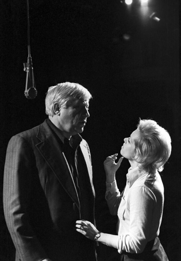 Кадр из фильма «Служебный роман», ставшего триумфом для Алисы Фрейндлих.