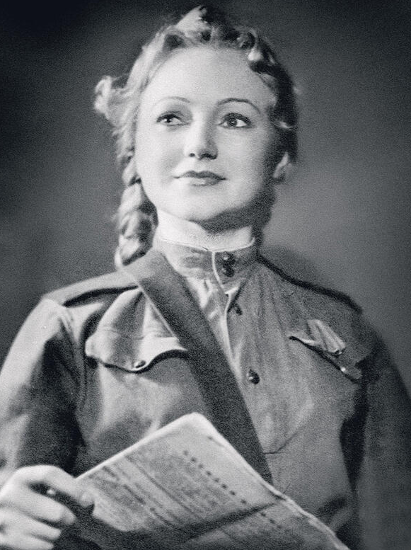 «Я не хочу сыграть эту роль посмертно!»: как актриса Касаткина пережила тигров, Освенцим и мужа, но не смогла простить одну «уборку»