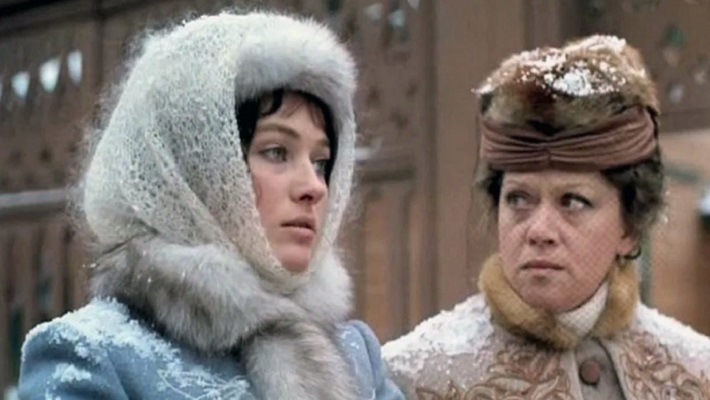 Кадр из фильма "Жестокий романс"