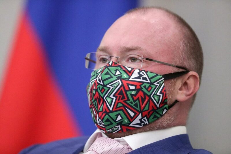 Давид Гарсия, ранее известный как Игорь Лебедев, законный сын политика.