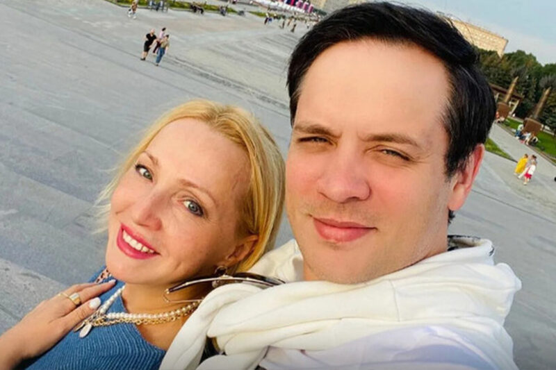 Супруги Александр Асташенок и Елена Венгржиновская, чей брак стал примером для многих.