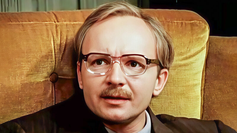 «Пережил блокаду и не любил «Иронию судьбы»»: как Андрей Мягков нашел единственную любовь на 58 лет, но ушел вслед за ней спустя 11 месяцев