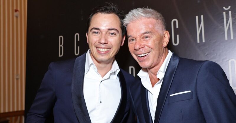 Олег Газманов продолжает активно выступать, несмотря на возраст.