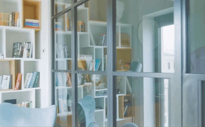 «Это не просто дом, это продолжение меня!»: Александр Рогов за 2 года объединил три квартиры в 45-метровую гардеробную с выходом на крышу