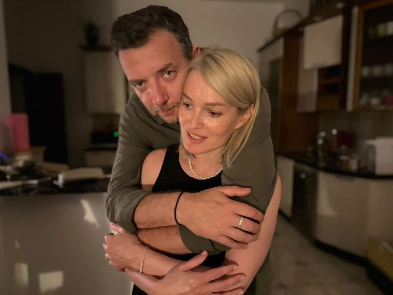 Родила сына до официального развода: как Виктория Толстоганова ушла от мужа Андрея Кузичева после 15 лет брака и обрела счастье с Алексеем Аграновичем