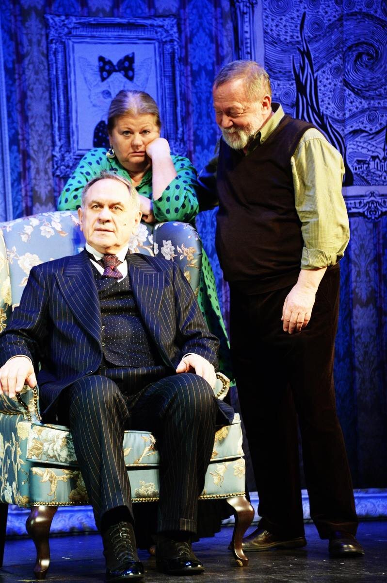 Знаменитая актриса в зрелые годы: мудрость и достоинство