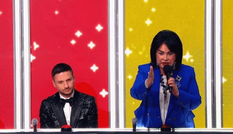 Напряжённый момент в эфире: Сергей Лазарев обращается к участникам «Толоки» с наставлениями.