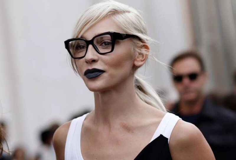 Настя Ивлеева.