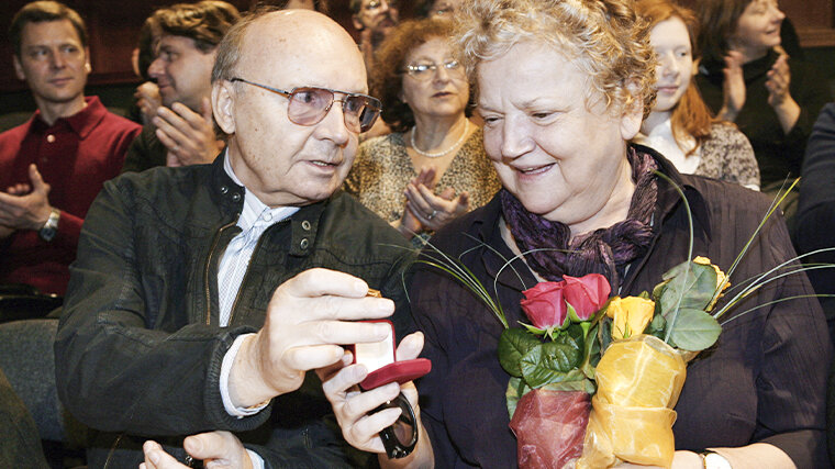 «Ненавижу баню!»: как после 58 лет идеального брака ушёл из жизни Андрей Мягков, а жена пережила его на 11 месяцев