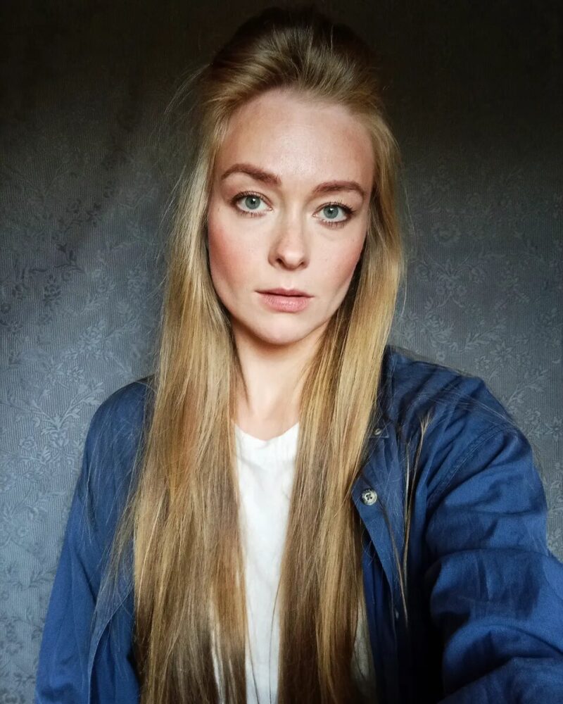 «Я человек увлекающийся»: 81-летний Александр Михайлов жил на две семьи, но его дочери Анастасия и Мирослава смогли построить крепкие браки и подарить звезде внуков