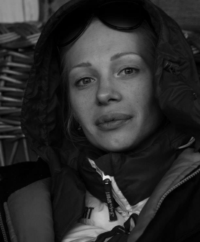 Олеся Рудакова: дочь, которая в юности стала главной кормилицей семьи.