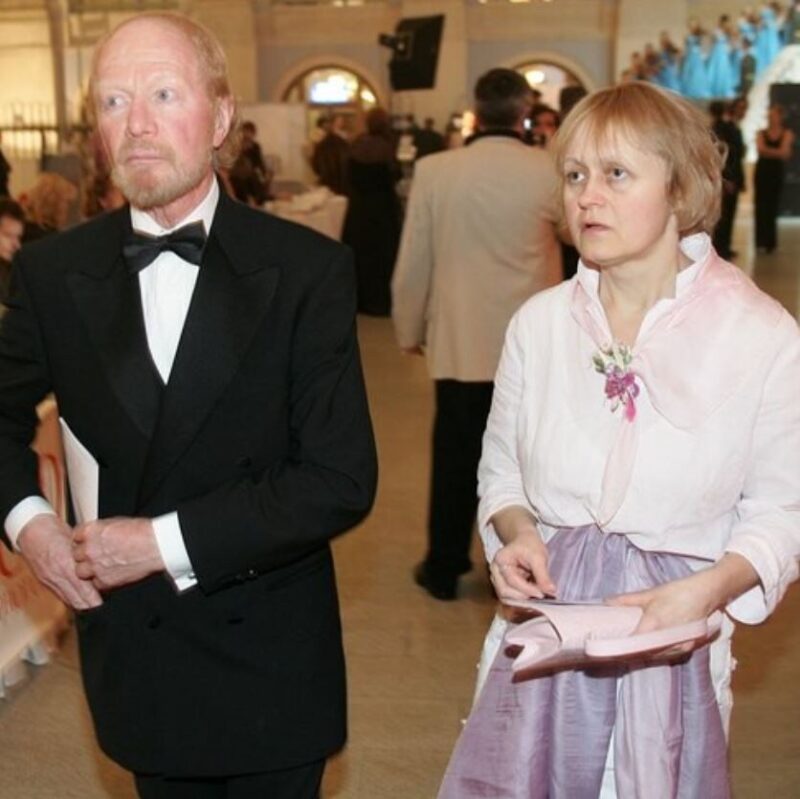 «Она не выдержит»: почему 79-летний Альберт Филозов не смог умереть дома, а его молодая жена Наталья публично извинялась