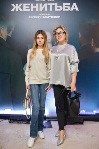 Мария Лемешева и её дочь Марфа.