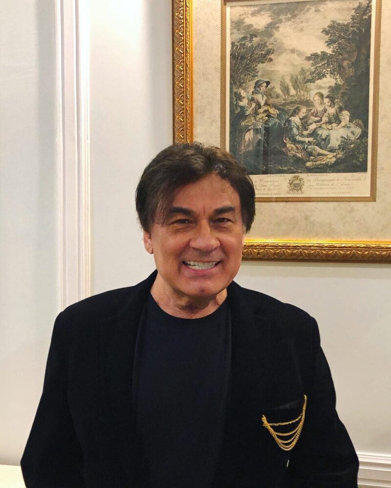 «Я люблю тебя до слез»: как 75-летний Александр Серов, мечта миллионов, остался совсем один в огромном доме