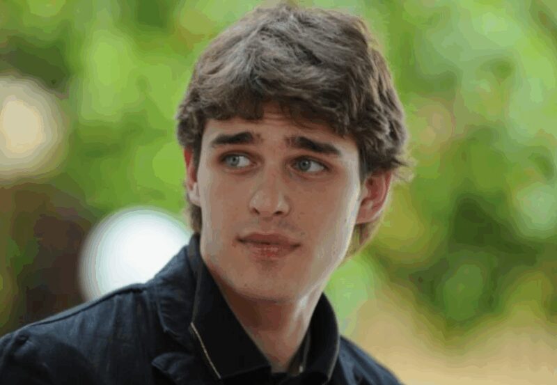 Они были на пике славы, но исчезли с экранов: почему 4 звезды российского кино выбрали другую жизнь?