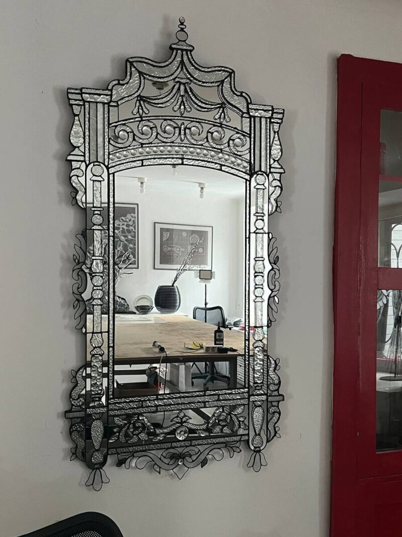 «Не растворилась в чужой тени»: как 42-летняя дочь Ярмольника избежала звёздной болезни и стала художником