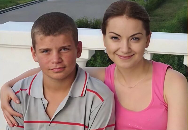 «Он воспринимал меня как ресурс»: как 40-летняя Ольга Будина потеряла приёмного сына, но обрела его прощение