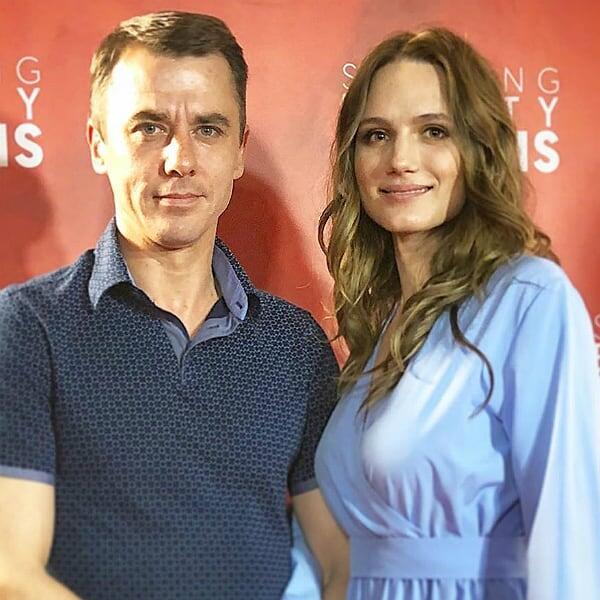 «Я чужим детям уделяю больше внимания, чем своим»: 48-летний Игорь Петренко о боли отцовства и тихом счастье с 35-летней женой