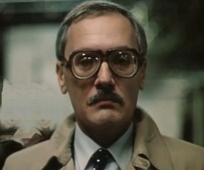 Владимир Валуцкий, сценарист, чья жизнь вдохновила на культовый фильм.