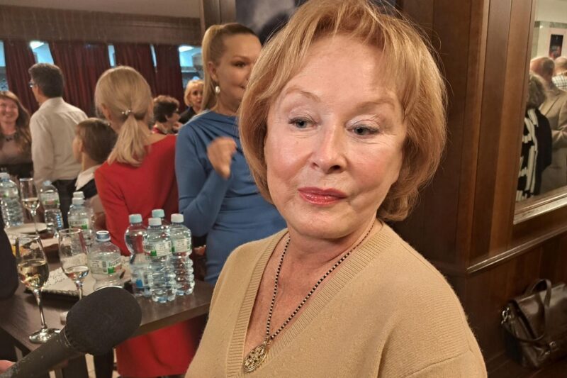 «Я без любви себя просто не представляю»: почему 70-летняя Лариса Удовиченко счастлива в профессии, но не в личной жизни