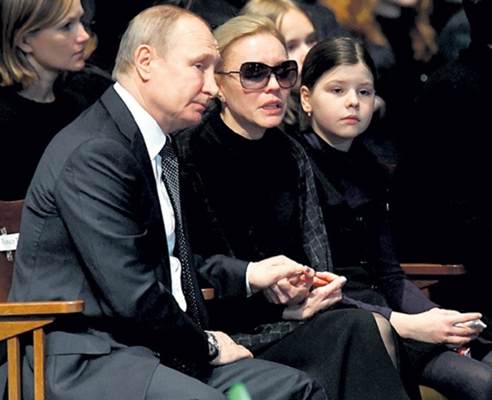 Марина Зудина на церемонии прощания с Олегом Павловичем Табаковым