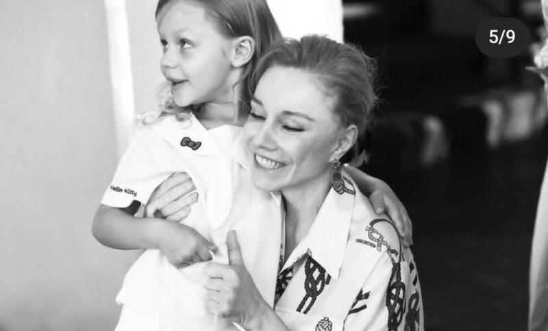 Марина Зудина с внучкой: теплые семейные моменты