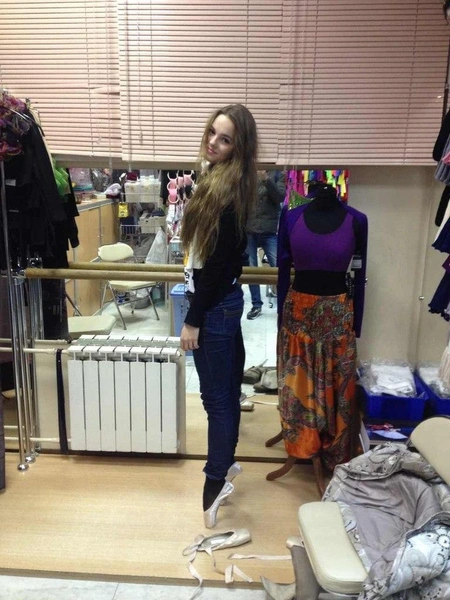 Умение танцевать не раз пригождалось артистке в кино