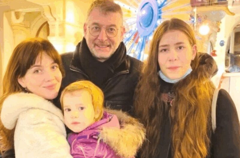 Людмила Свитова с мужем и дочками: большая и дружная семья