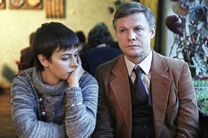 Елена Сафонова и Виталий Соломин в фильме "Зимняя вишня"