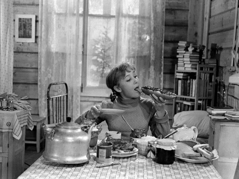 Николай Рыбников в образе Ильи Ковригина.