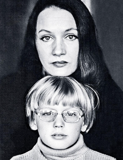 Галина Яцкина с сыном Василием, который стал её главной опорой