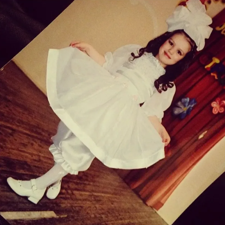 Люся Чеботина в детстве