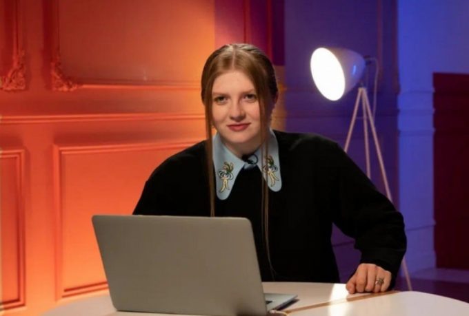 Чума Вечеринка — яркая ведущая шоу «Богиня шопинга».