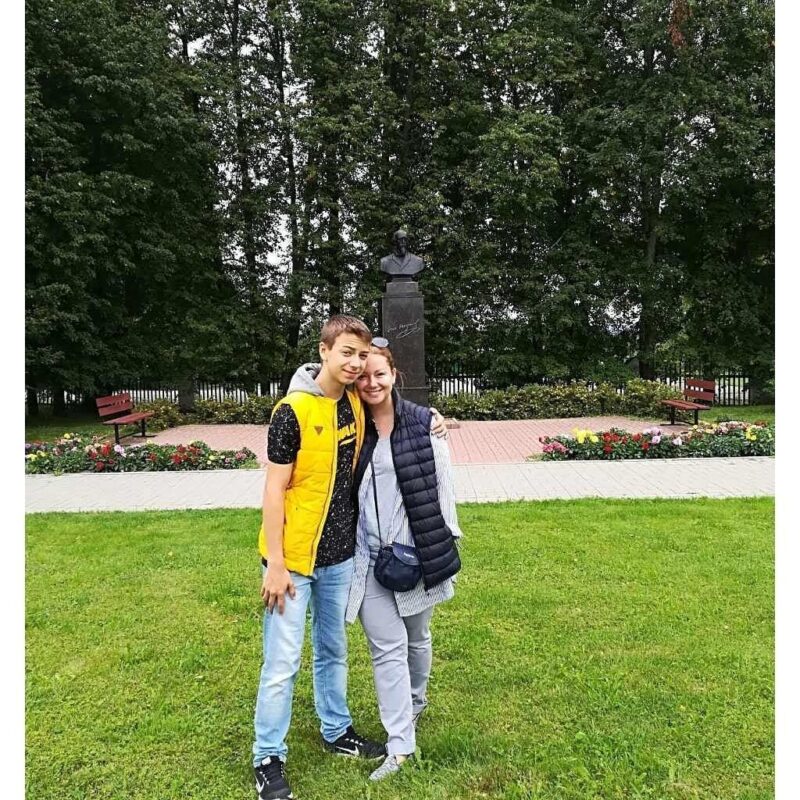 «Он воспринимал меня как ресурс»: как 40-летняя Ольга Будина потеряла приёмного сына, но обрела его прощение