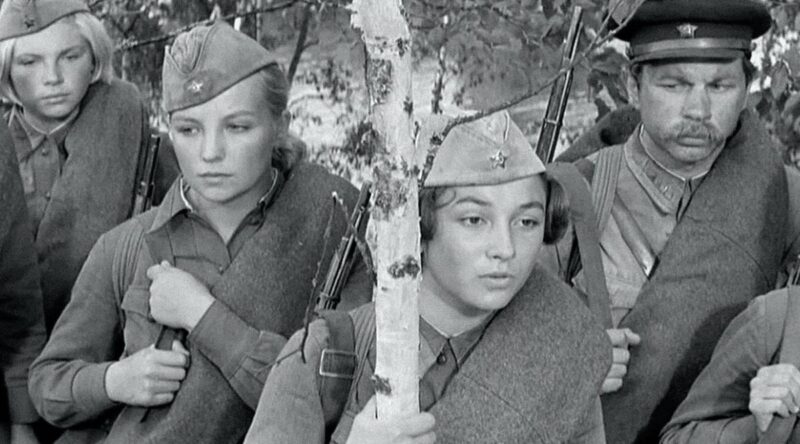 Кадр из фильма «А зори здесь тихие»