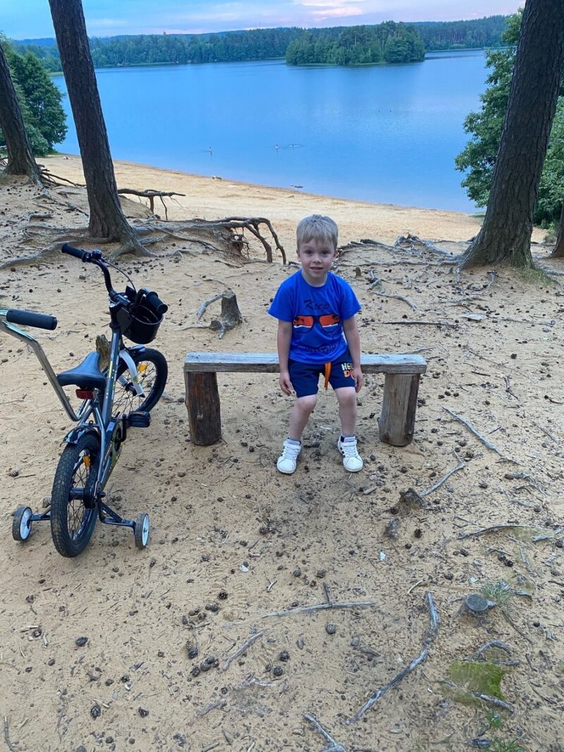 «Не хотела повторить судьбу матери»: почему 42-летняя Александра Самохина нашла счастье лишь в третьем браке и как выглядят её 14-летняя дочь и 5-летний сын